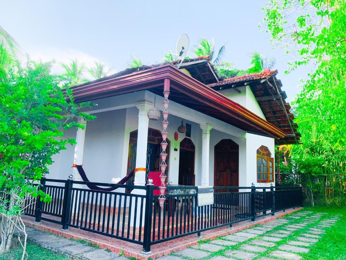 Kawshan Home Stay Dikwella Kültér fotó