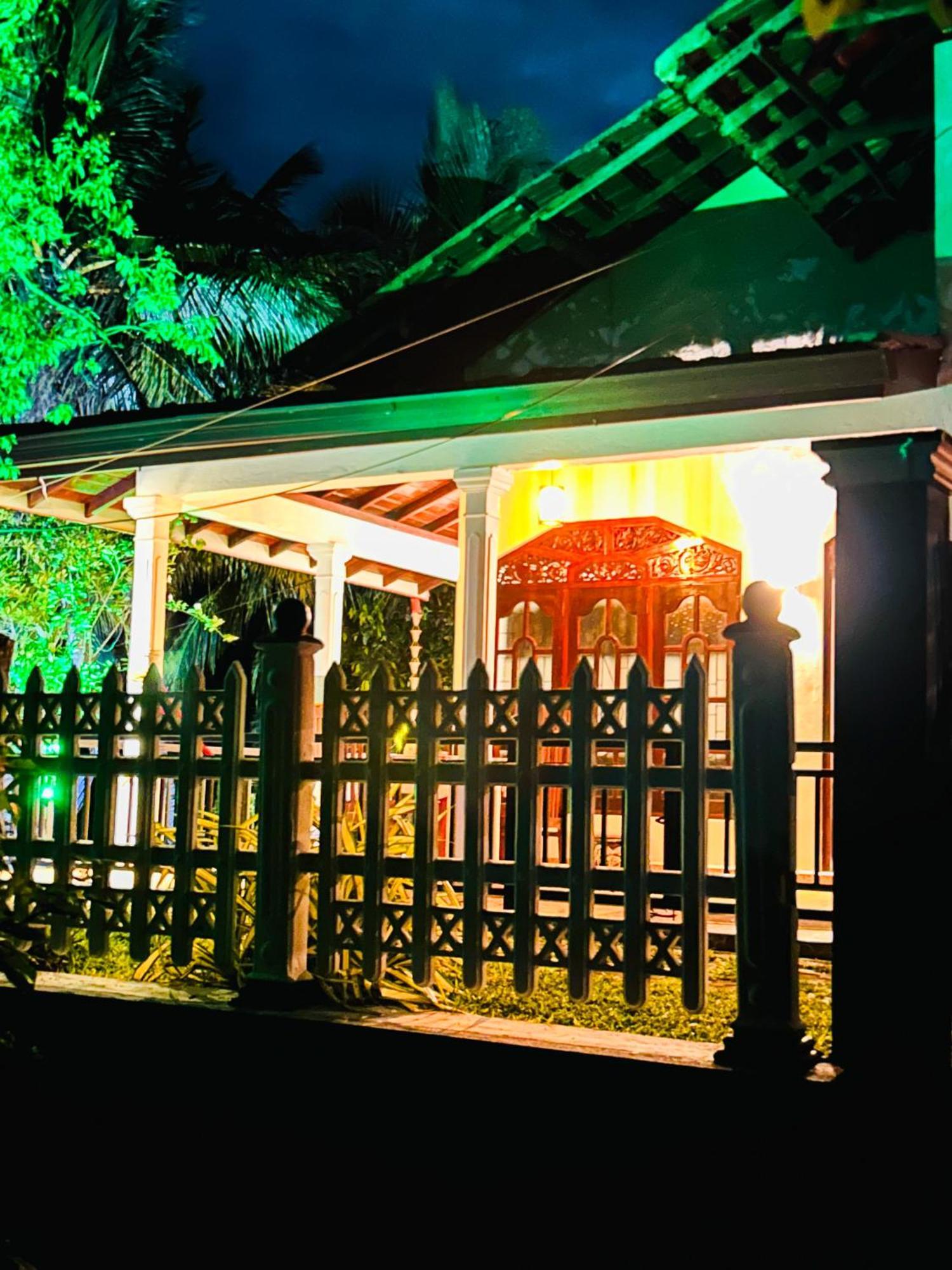 Kawshan Home Stay Dikwella Kültér fotó